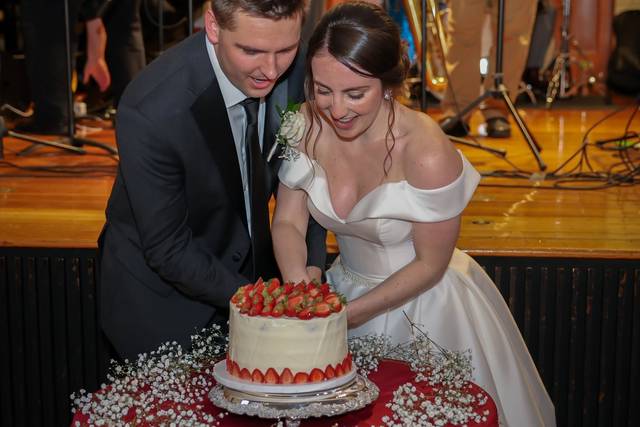 Cutting the cake