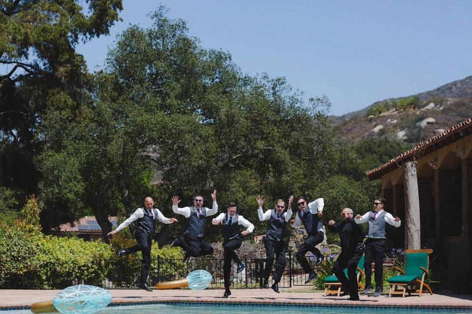 Groomsmen ready