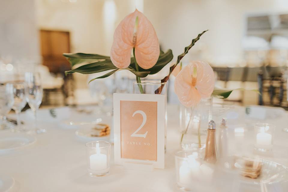 Tropic Tablescape