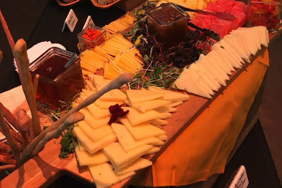 Artisanal cheese and local fruit