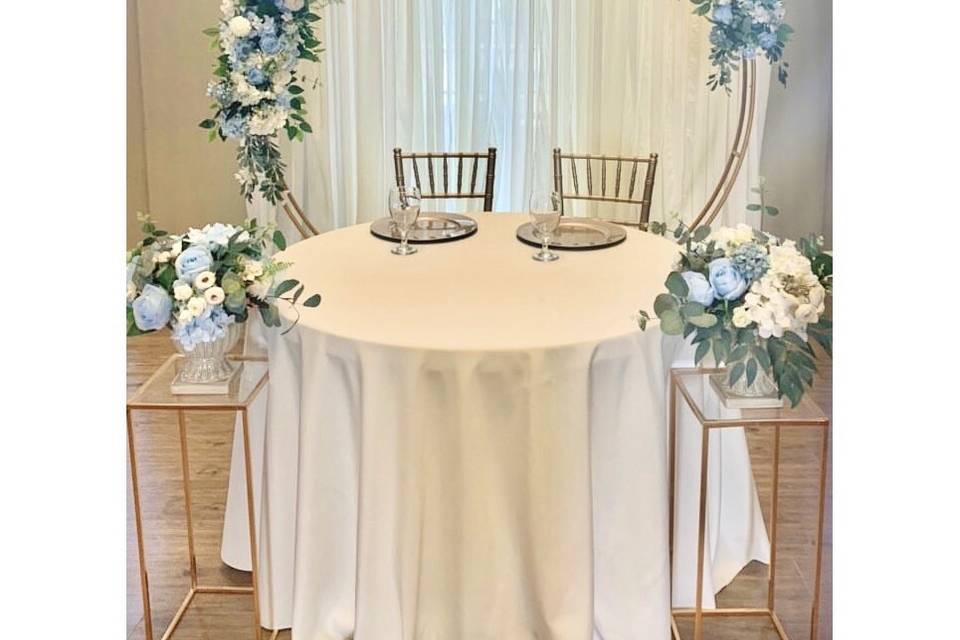 Sweetheart table