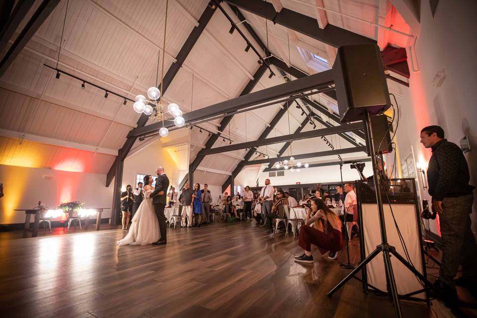 First dance with venue scene