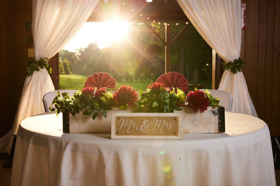 Sweetheart table