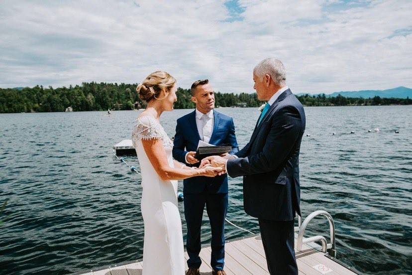Elopement on the water