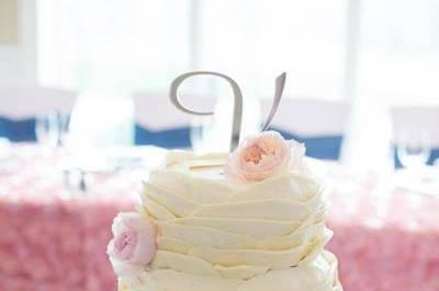 Baby pink and cream icing