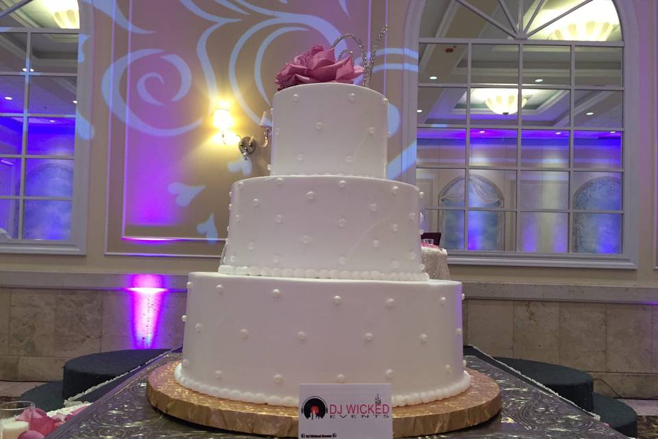 Multiple layered wedding cake