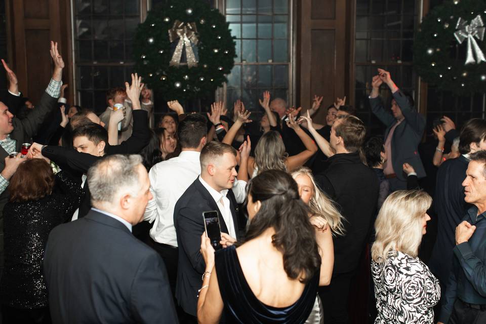 HANDS UP