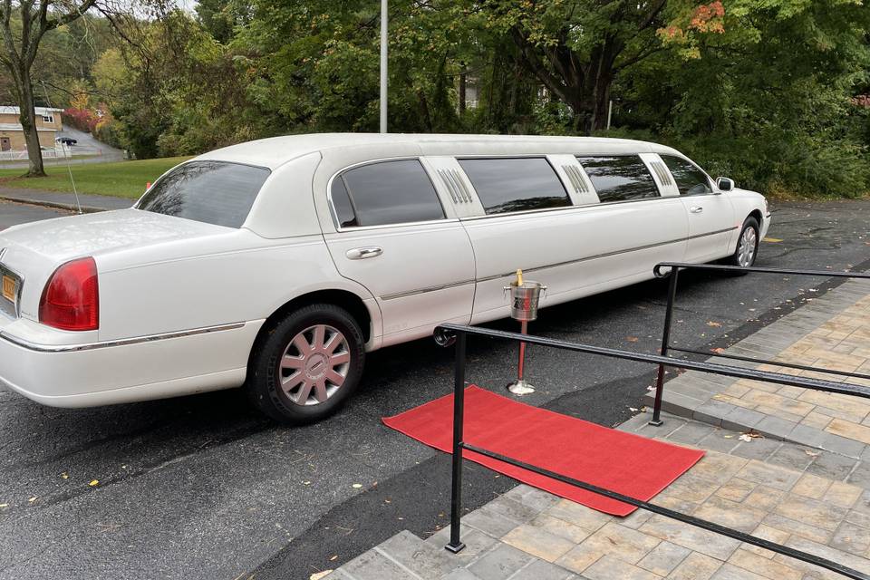 PMV Limousine Inc.