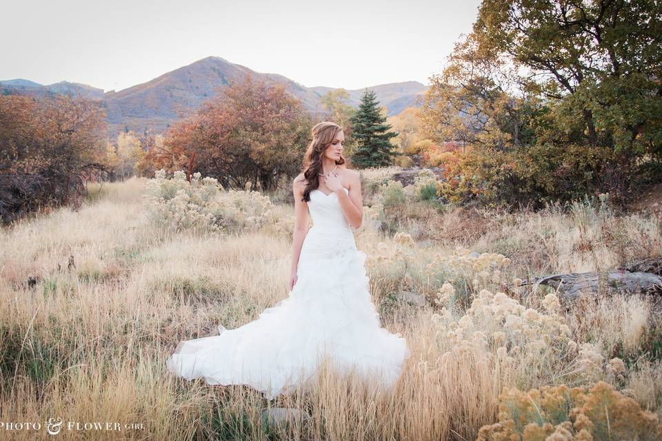 The Photo & Flower Girl