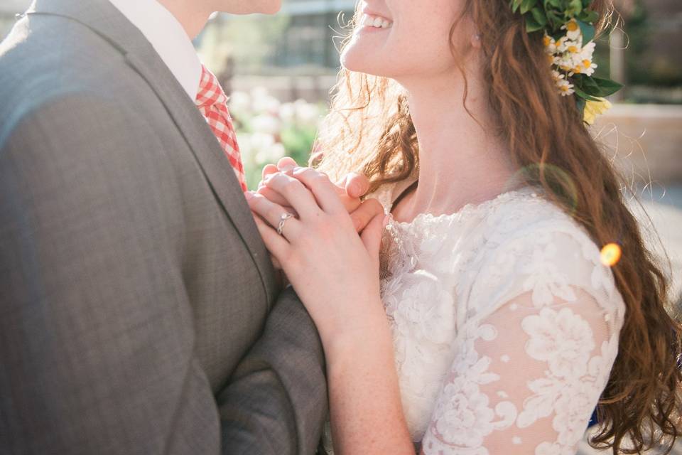 The Photo & Flower Girl