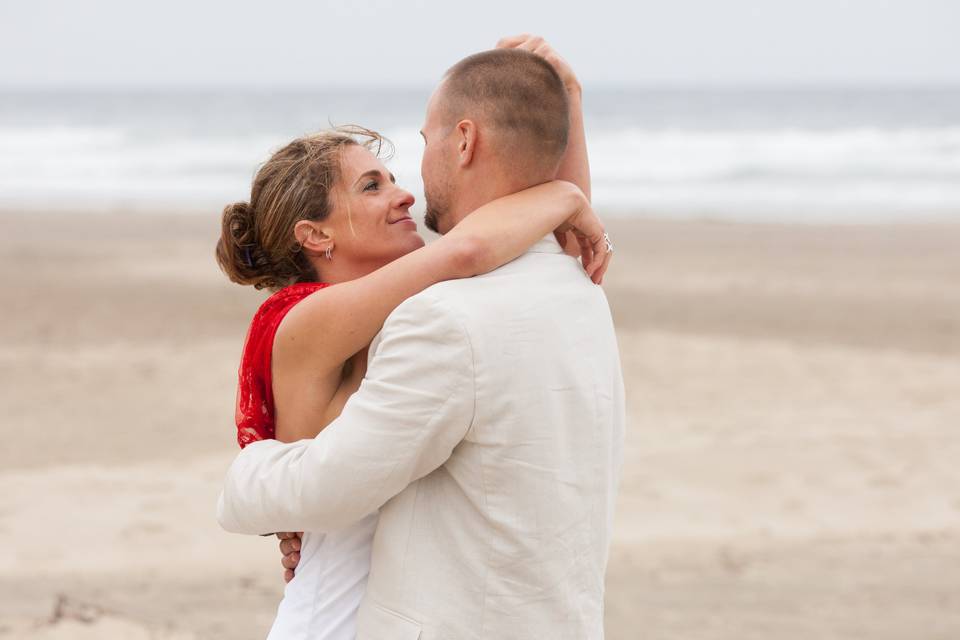 Oregon beach wedding