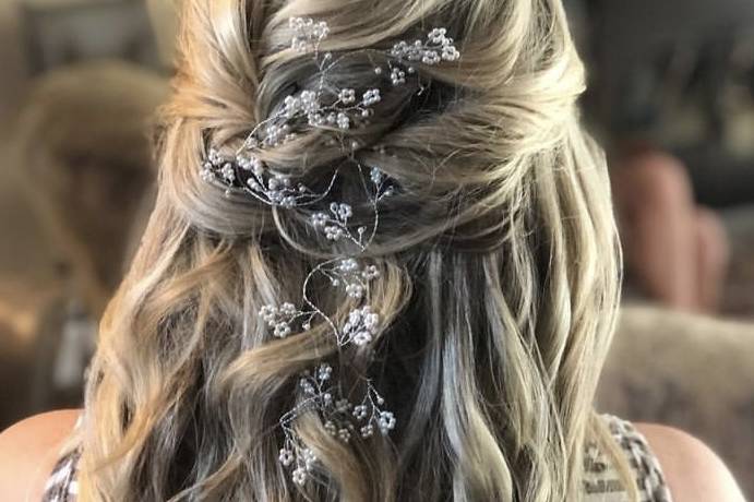 Bridal downstyle