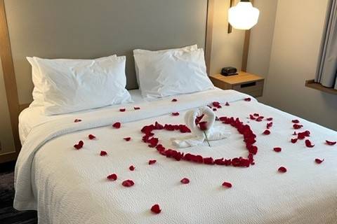 Honeymoon Suite