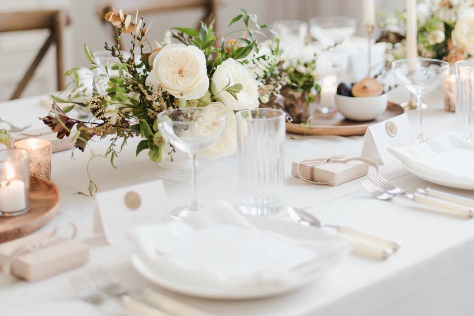 Neutral Tablescape