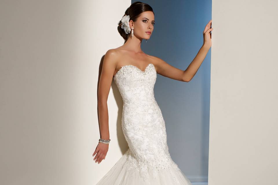 BLISS BRIDAL BOUTIQUE - Rent a brand new wedding dress in Jamaica!