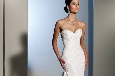 BLISS BRIDAL BOUTIQUE - Rent a brand new wedding dress in Jamaica!