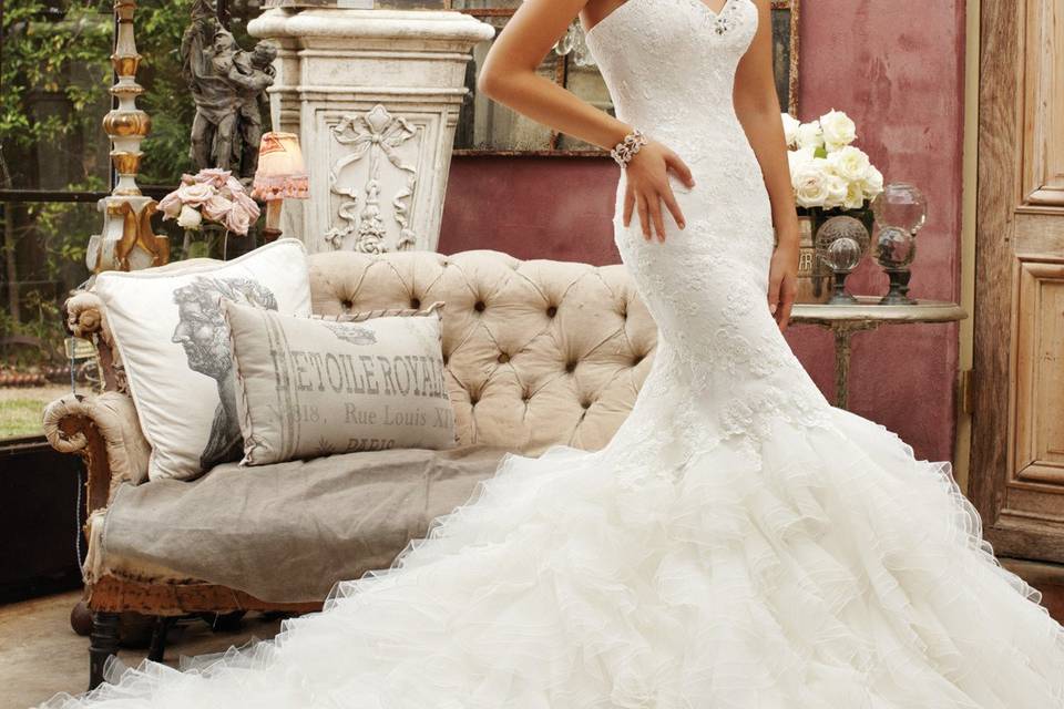 BLISS BRIDAL BOUTIQUE - Rent a brand new wedding dress in Jamaica!