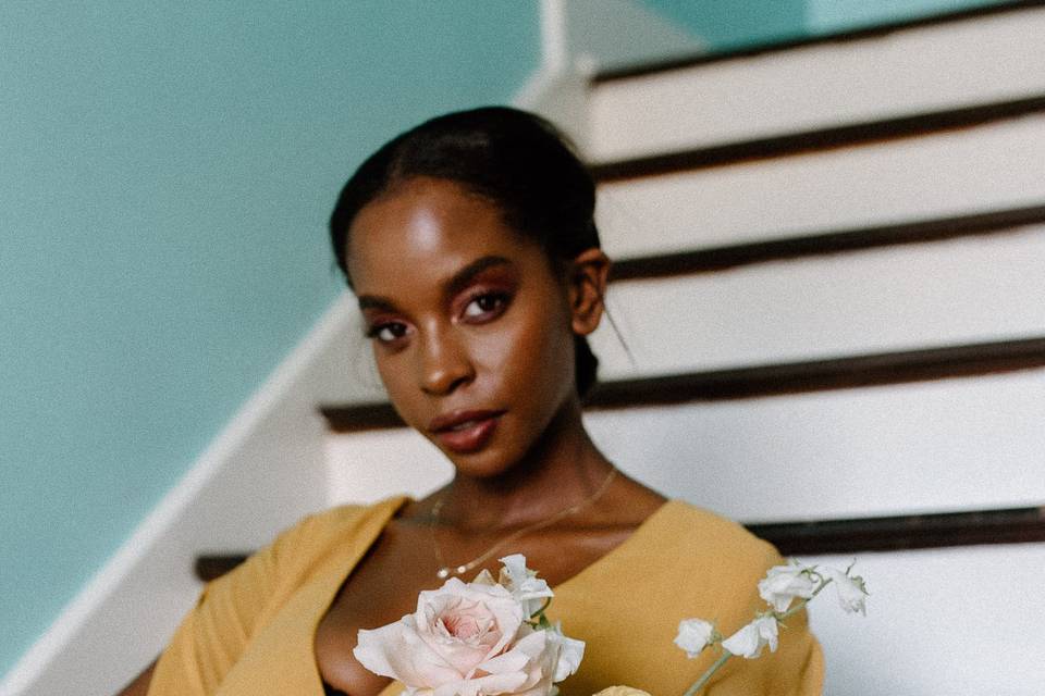 Bloom-forward bouquet