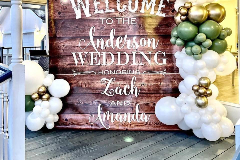 Rustic wedding welcome sign