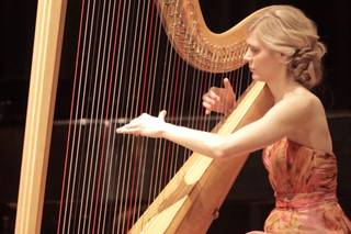 Harpist Carly Nelson