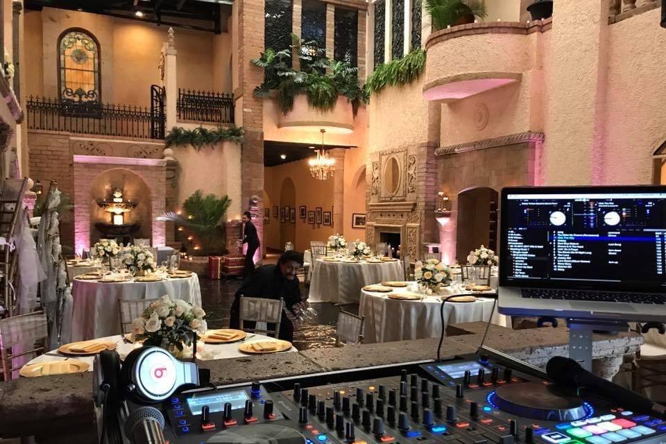 Dj setup and uplighting