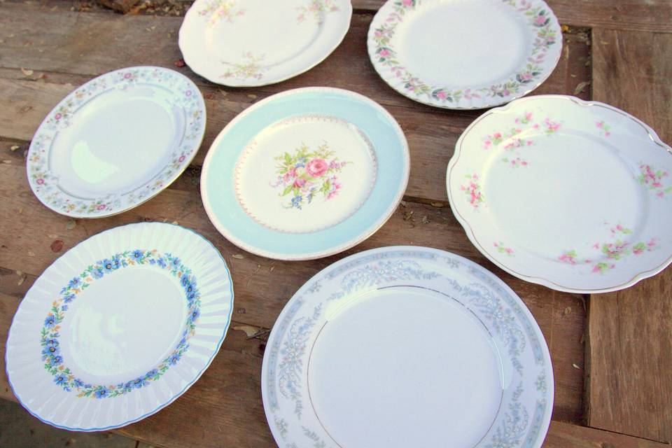 Shabby chic plates