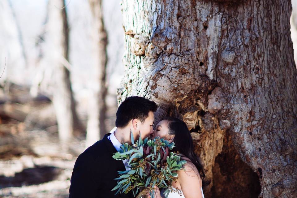 Couple kiss