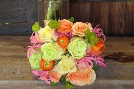 colorful summer wedding bouquet