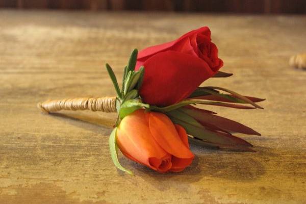 spray rose boutonniere