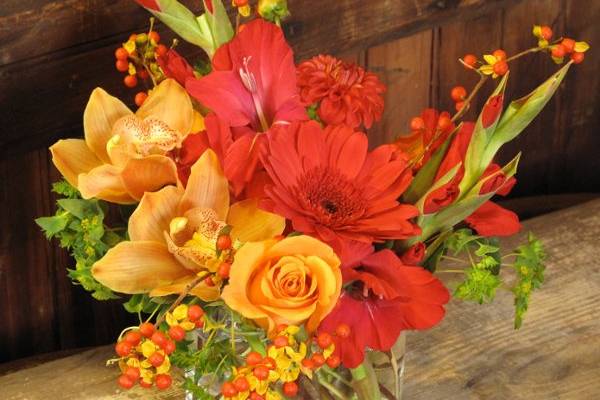 red, peach and orange wedding flowers