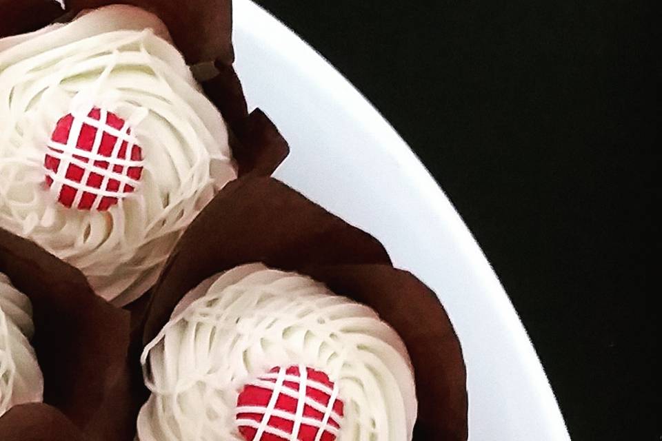 Raspberry cream cupcakes