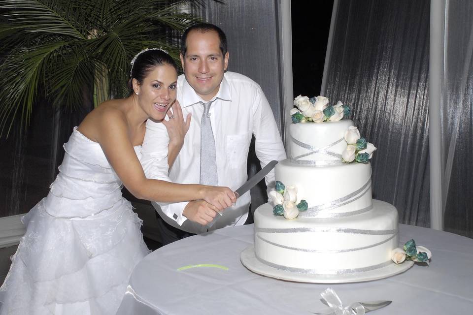 Cake cutting