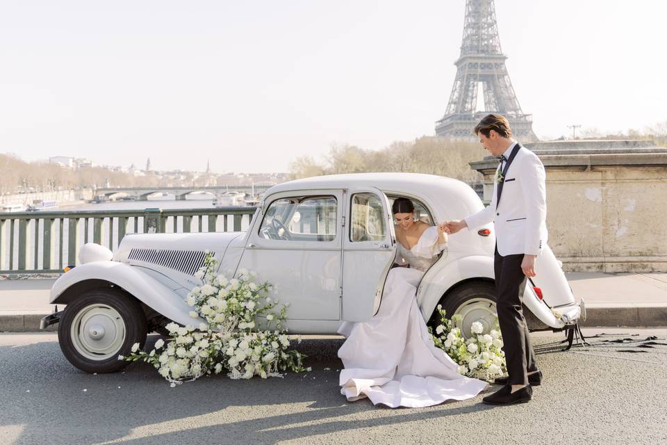 White wedding in Paris