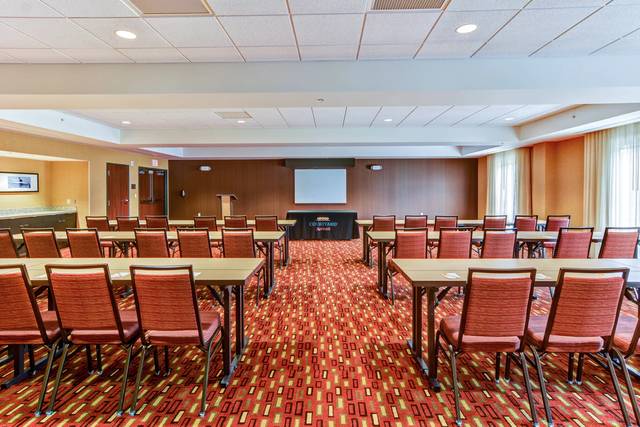 Courtyard by Marriott Bridgeport Clarksburg