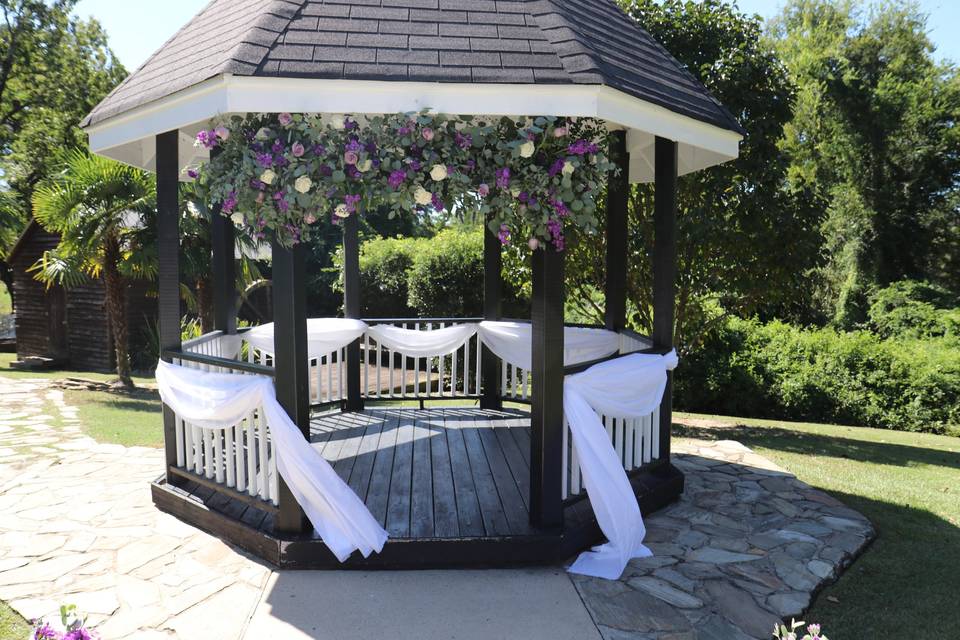 Gazebos need love too !