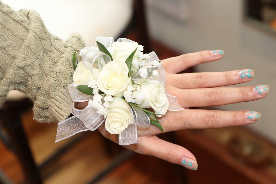 Wrist corsage