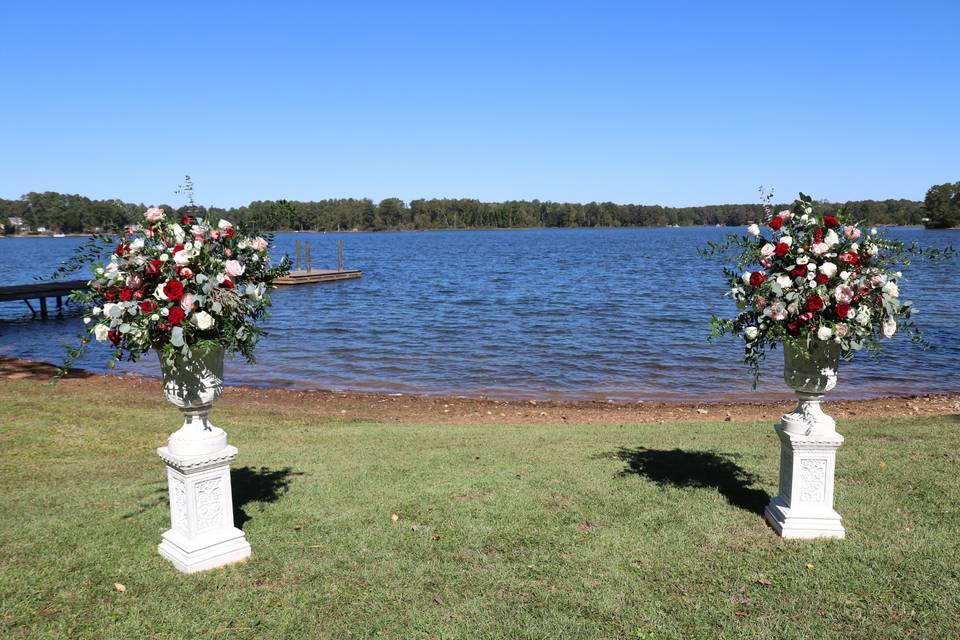 Altar on the Lake !