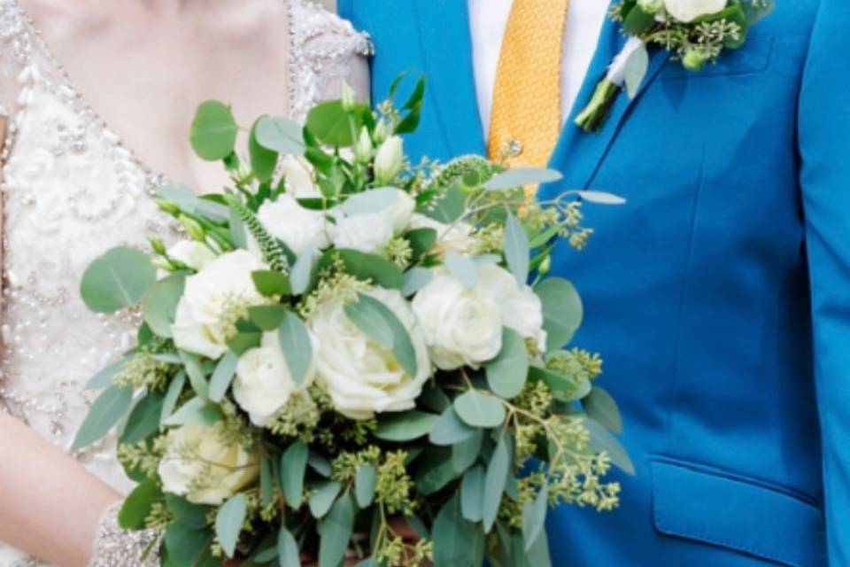 Bridal Bouquet & Matching Bout