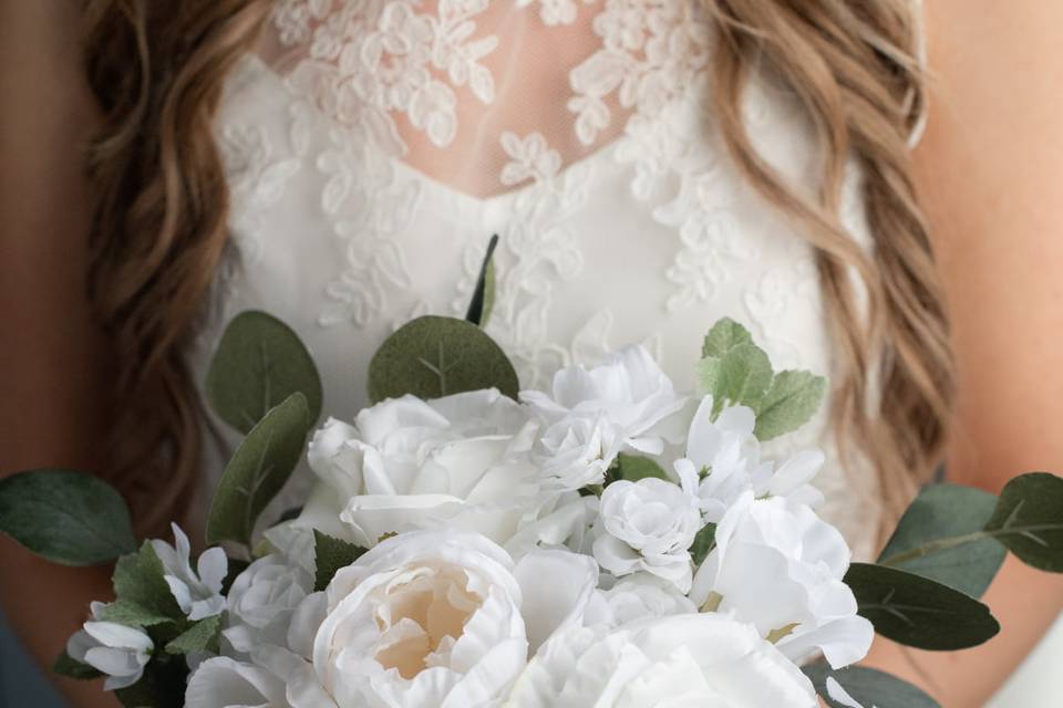 White bridal bouquet closeup