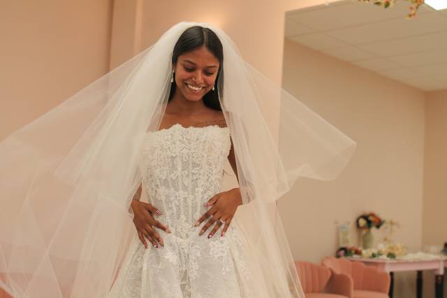 C850 by Allure Couture