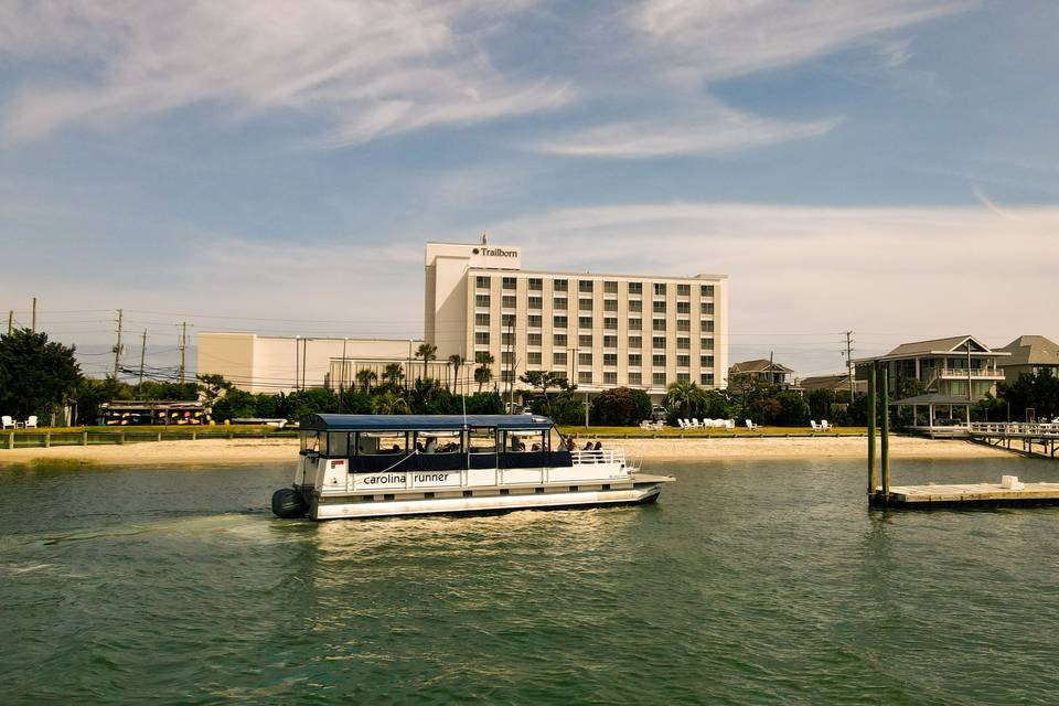 Boat Cruises Available