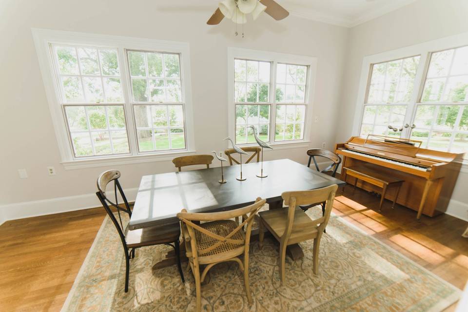 Breakfast room