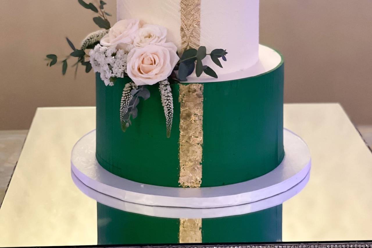 Jenny's Cake Creations - Wedding Cake - Metairie, LA - WeddingWire