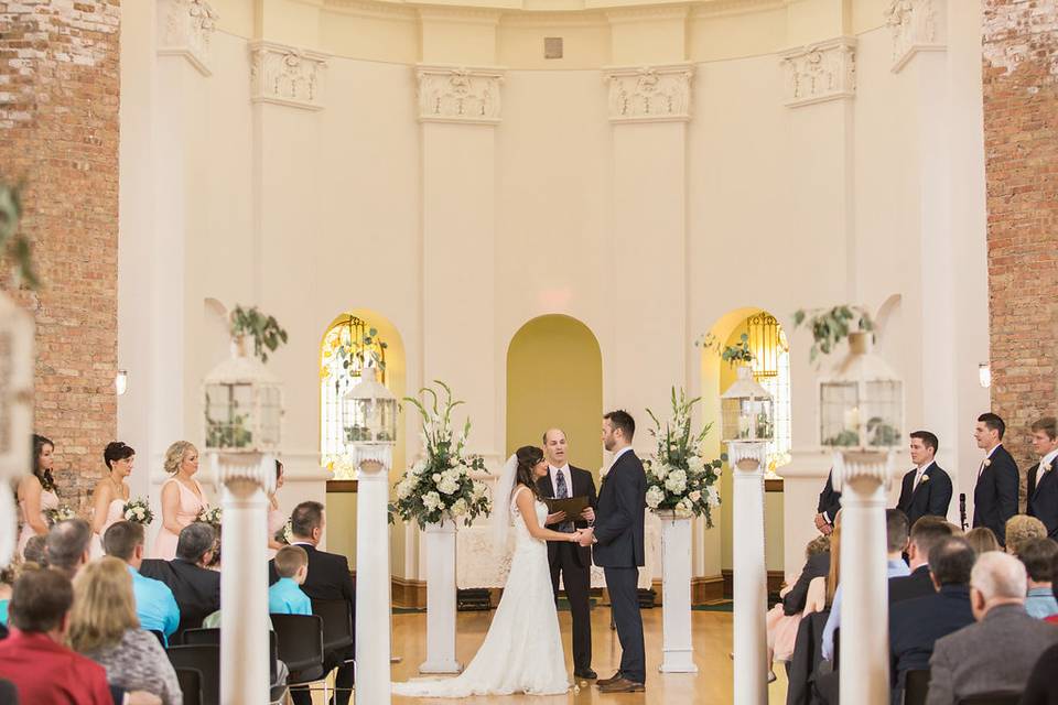 Exchanging vows | Photo Credit: BrookePavel