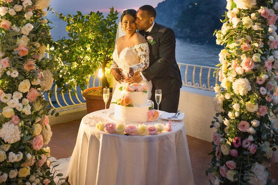 Wedding cake cutting Positano