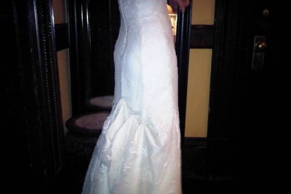 back of brides dress