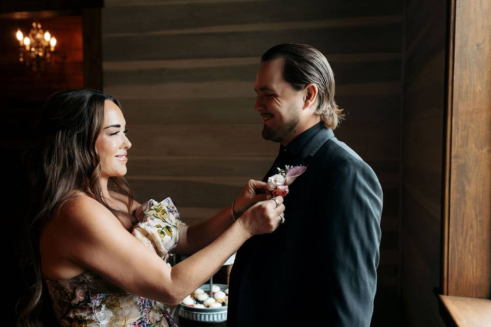 Groom- Mom