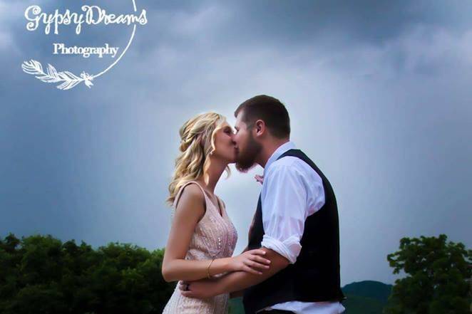 Stunning image of a couple on the dock