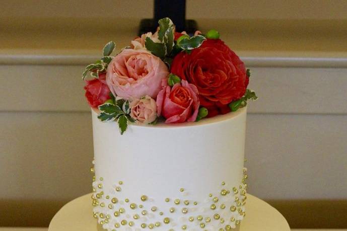 Round wedding cake