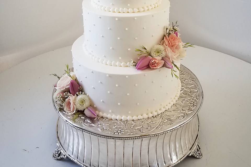 Floral wedding cake